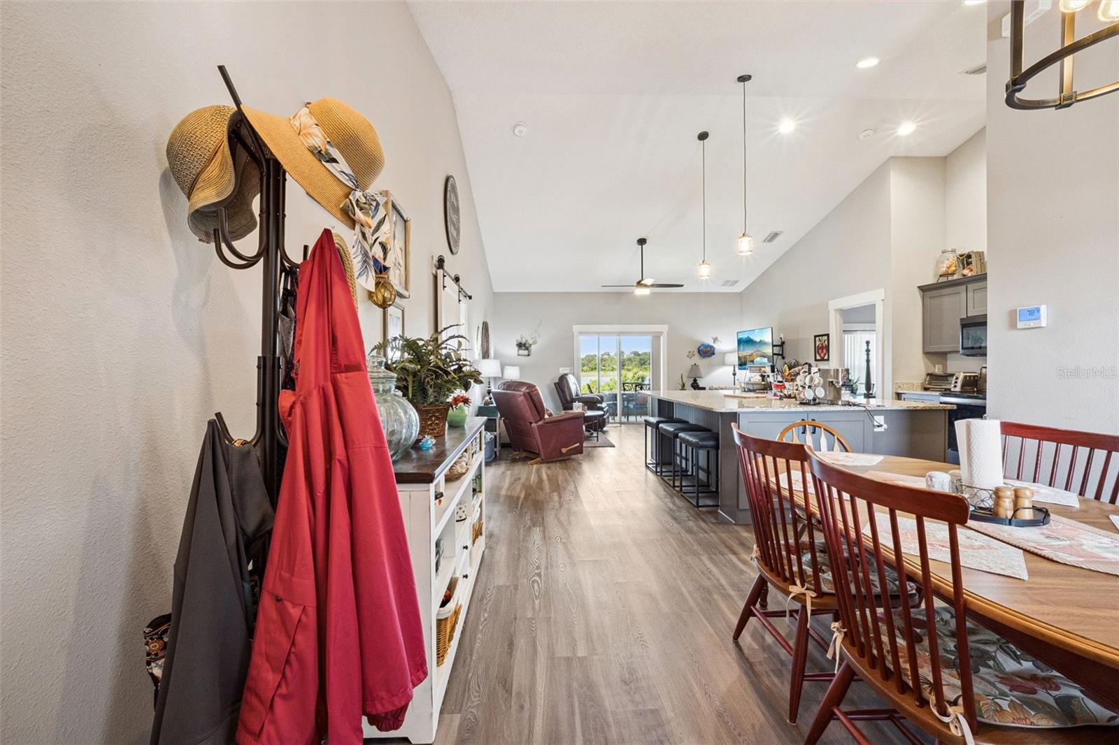8020 SERGEANT PEPPER DR, HOWEY IN THE HILLS, FL, 34737