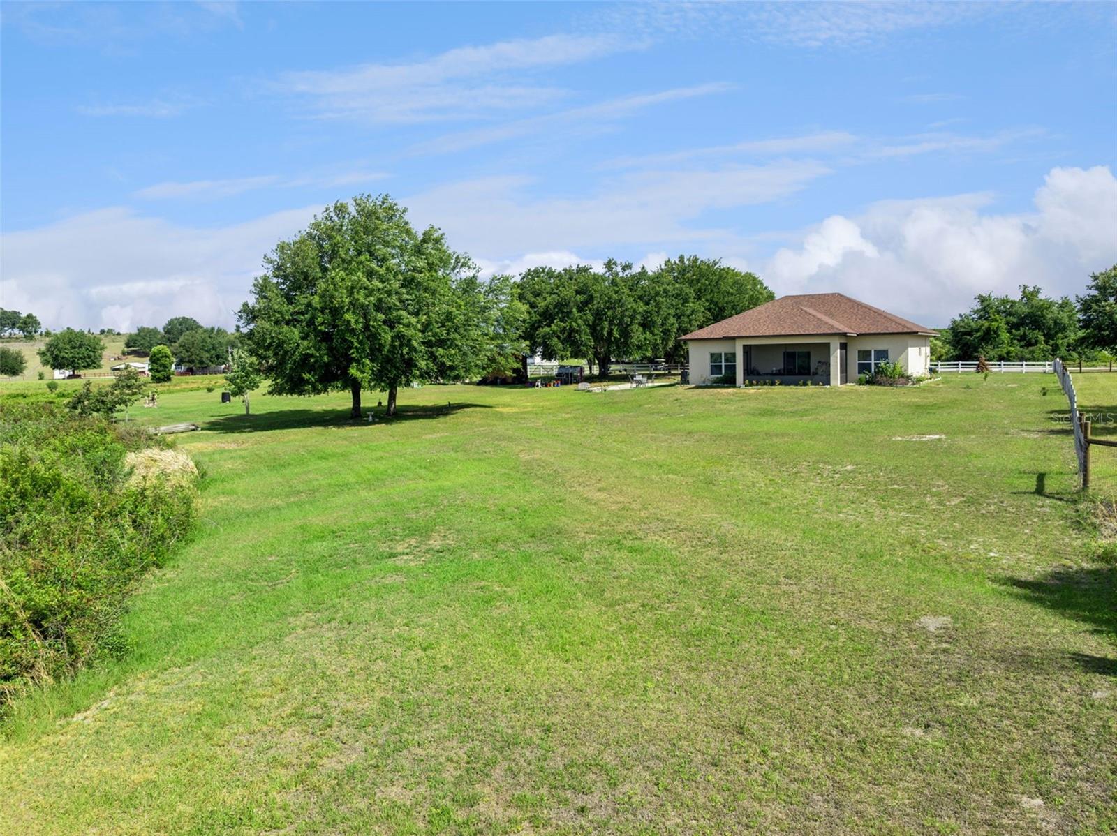 8020 SERGEANT PEPPER DR, HOWEY IN THE HILLS, FL, 34737