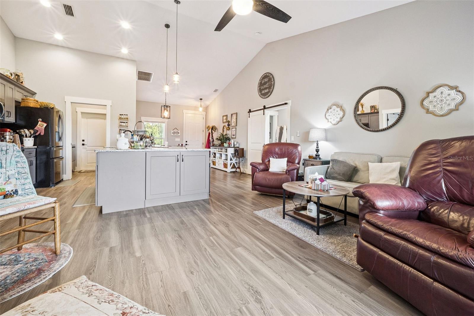 8020 SERGEANT PEPPER DR, HOWEY IN THE HILLS, FL, 34737