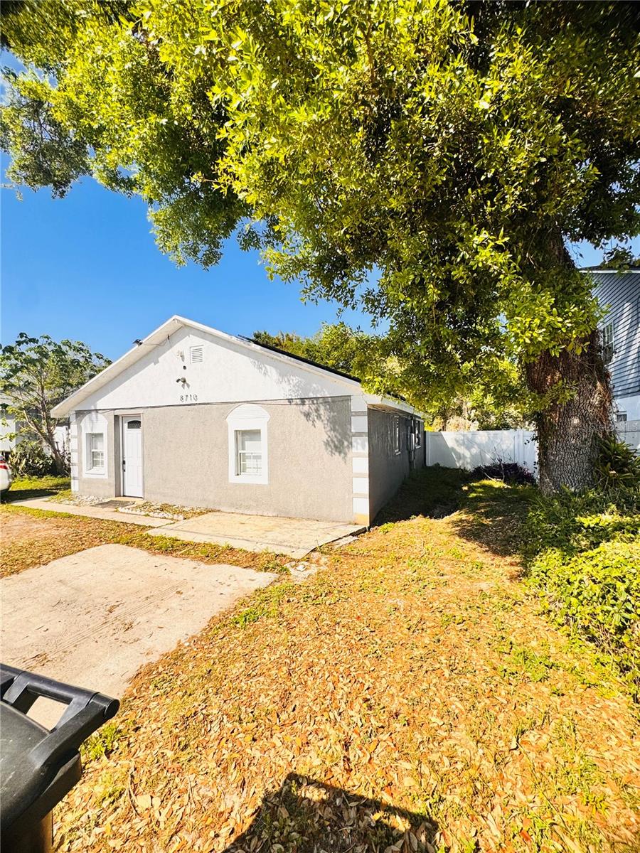 8710 N TANGERINE PL, TAMPA, FL, 33617