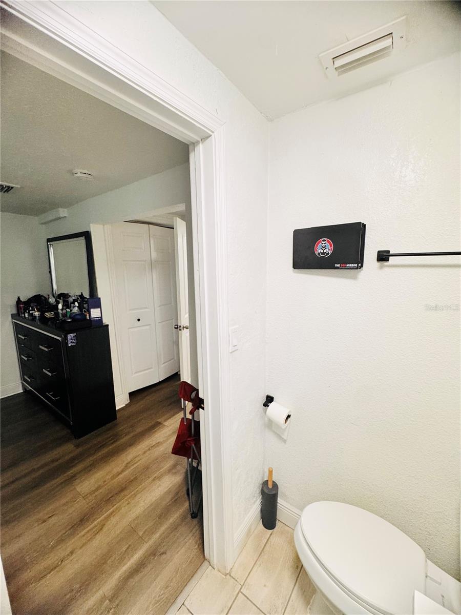 8710 N TANGERINE PL, TAMPA, FL, 33617