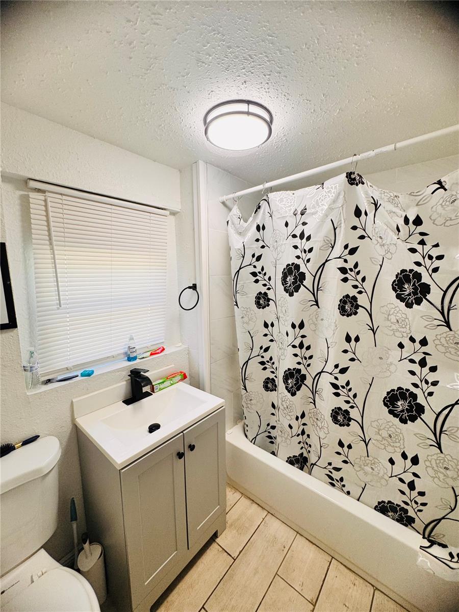 8710 N TANGERINE PL, TAMPA, FL, 33617
