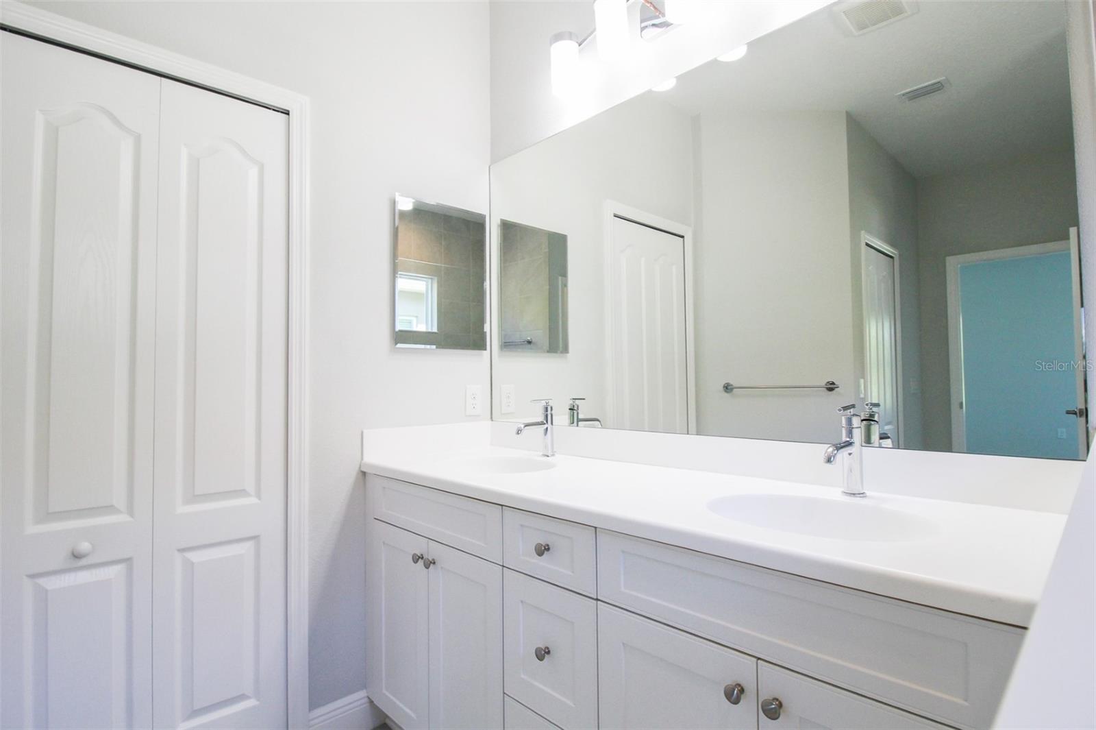 12813 TRUE BLUE CIR, BRADENTON, FL, 34211