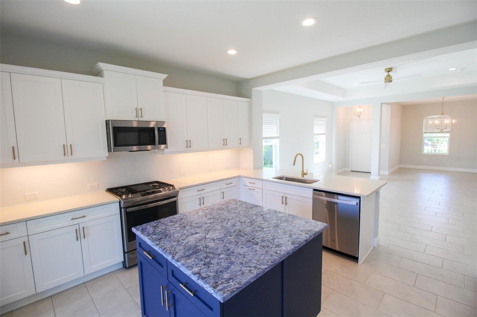 12813 TRUE BLUE CIR, BRADENTON, FL, 34211