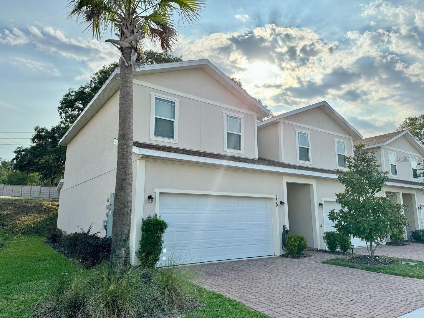 930 LAKEFRONT VILLAGE DR, CLERMONT, FL, 34711