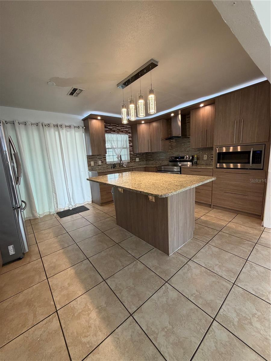 101 GARDENIA RD, KISSIMMEE, FL, 34743