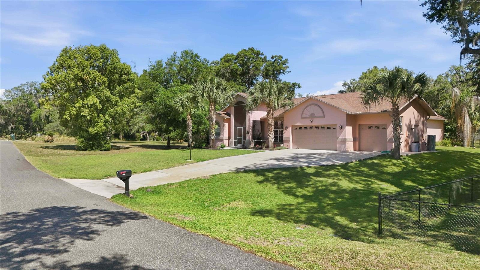 8204 E FAIRWAY LOOP, INVERNESS, FL, 34450
