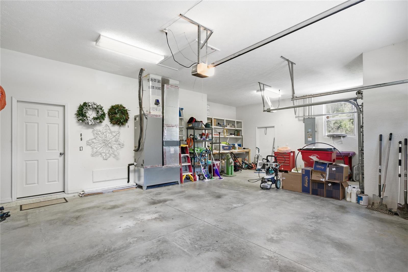 8204 E FAIRWAY LOOP, INVERNESS, FL, 34450