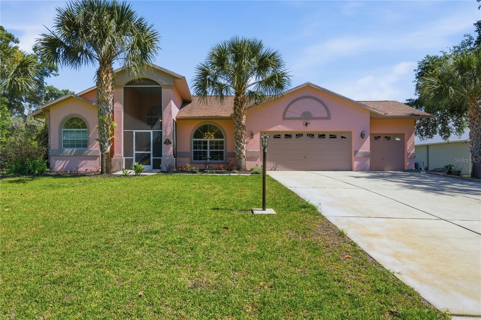 8204 E FAIRWAY LOOP, INVERNESS, FL, 34450
