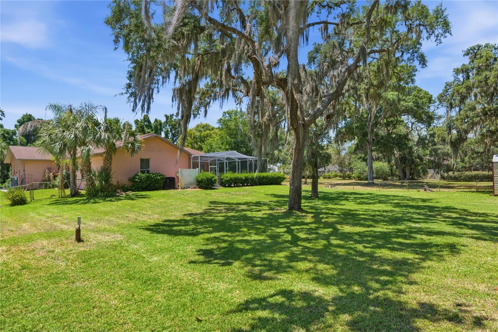 8204 E FAIRWAY LOOP, INVERNESS, FL, 34450