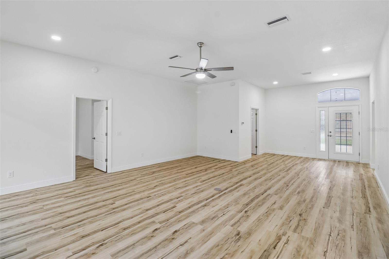 207 DESOTA CT, THE VILLAGES, FL, 32159