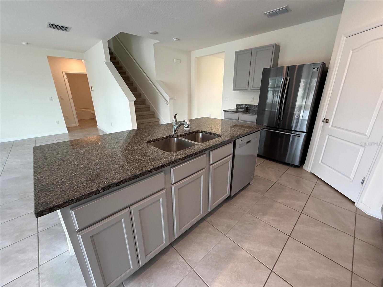 2029 MAPLE RIDGE DR, ZELLWOOD, FL, 32798
