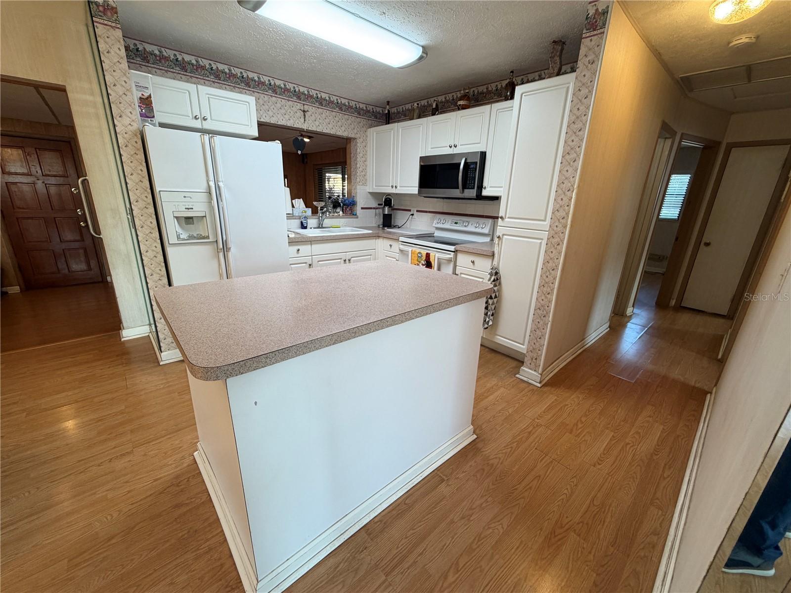 2723 W OSBORNE AVE, TAMPA, FL, 33614