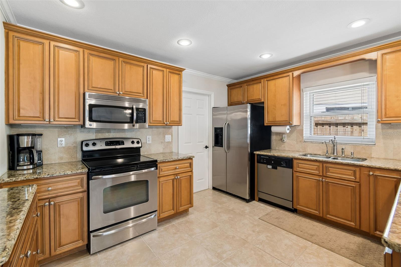 1005 HIGHGROVE CT, VALRICO, FL, 33596