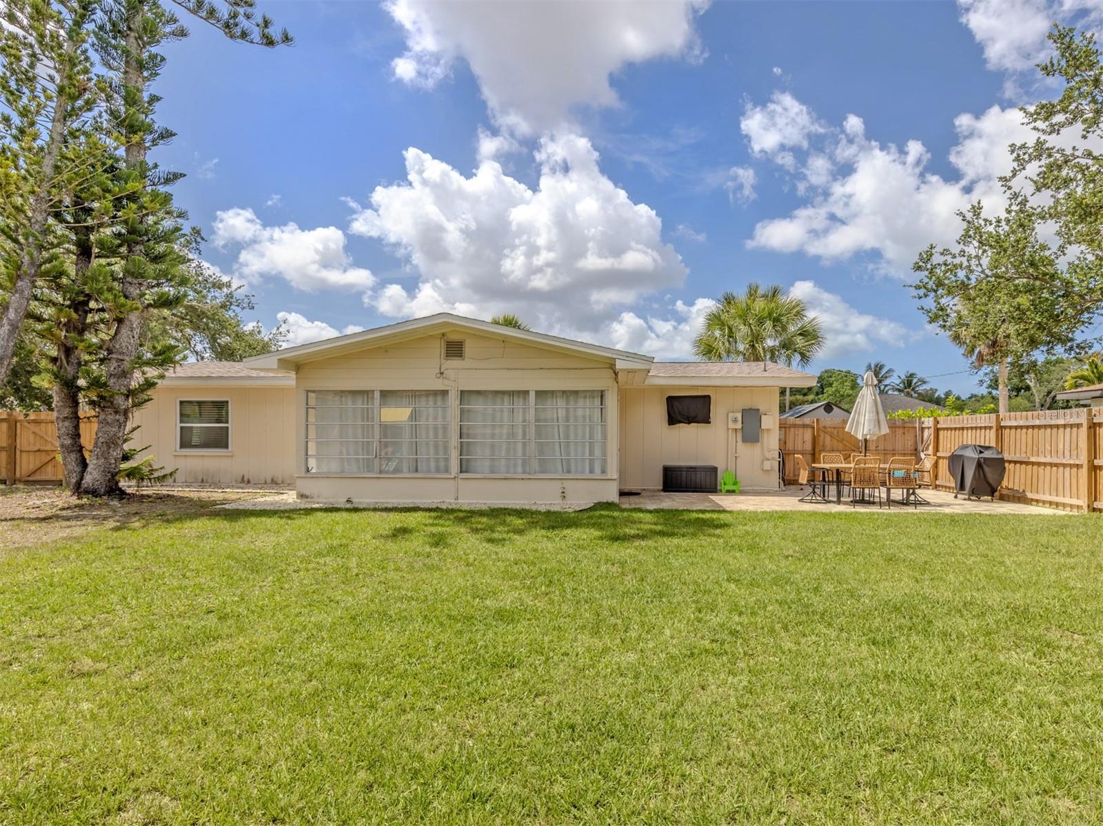 929 CYPRESS AVE, VENICE, FL, 34285