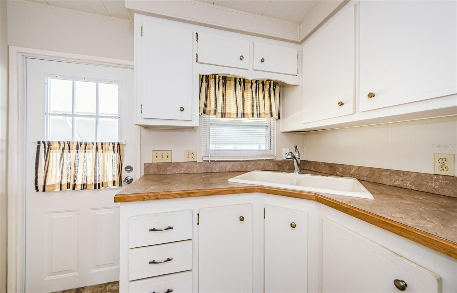 39820 US HIGHWAY 19 N #15, TARPON SPRINGS, FL, 34689