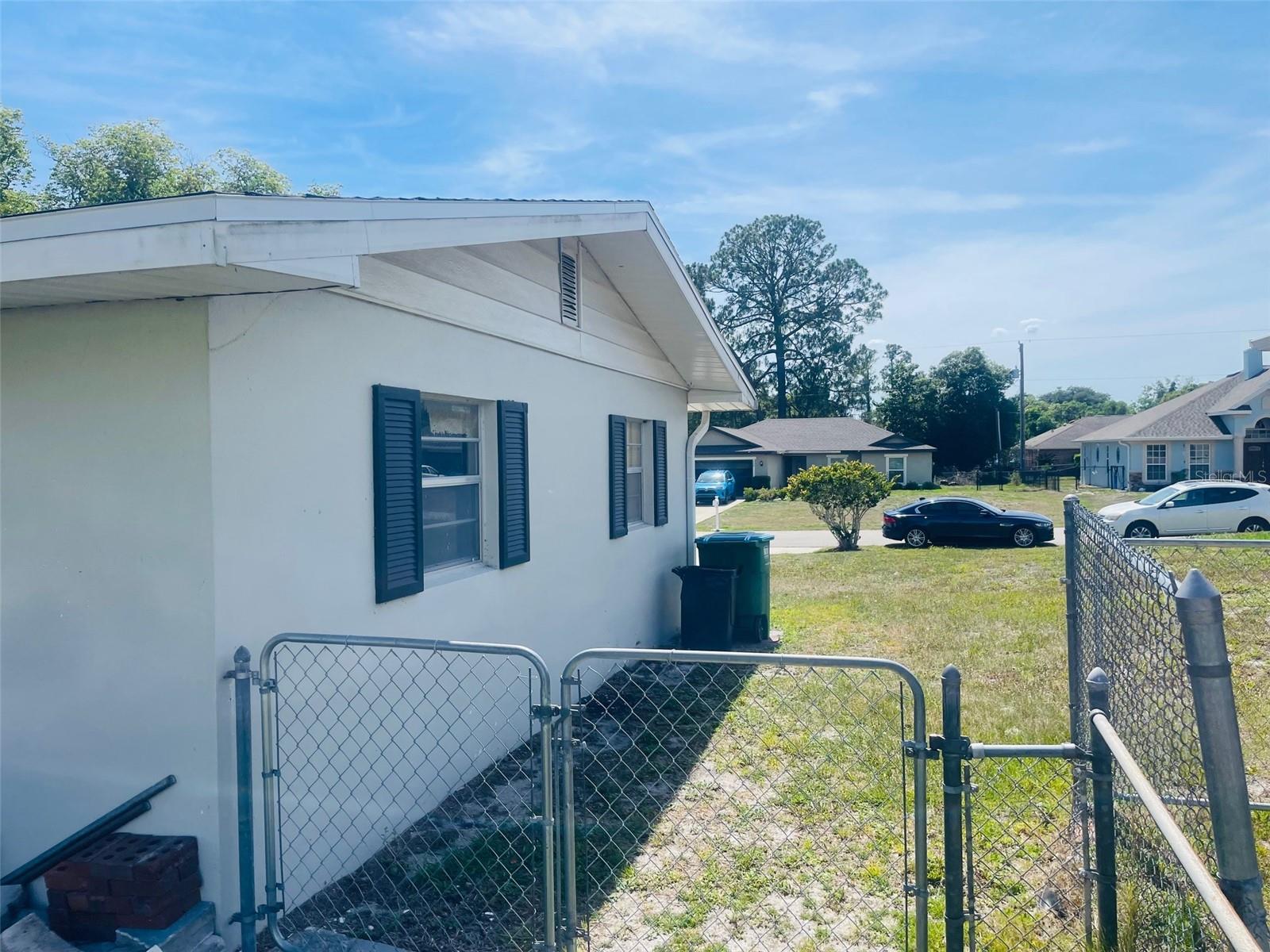 999 ELEANOR AVE, DELTONA, FL, 32725
