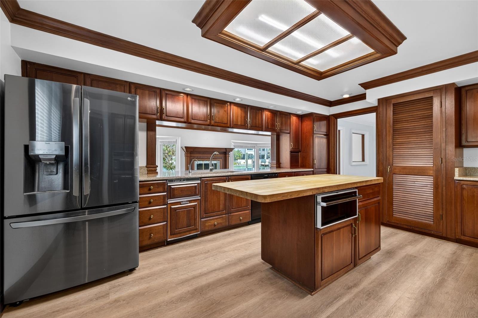 3111 WEDGEWOOD DR, BELLEAIR BEACH, FL, 33786