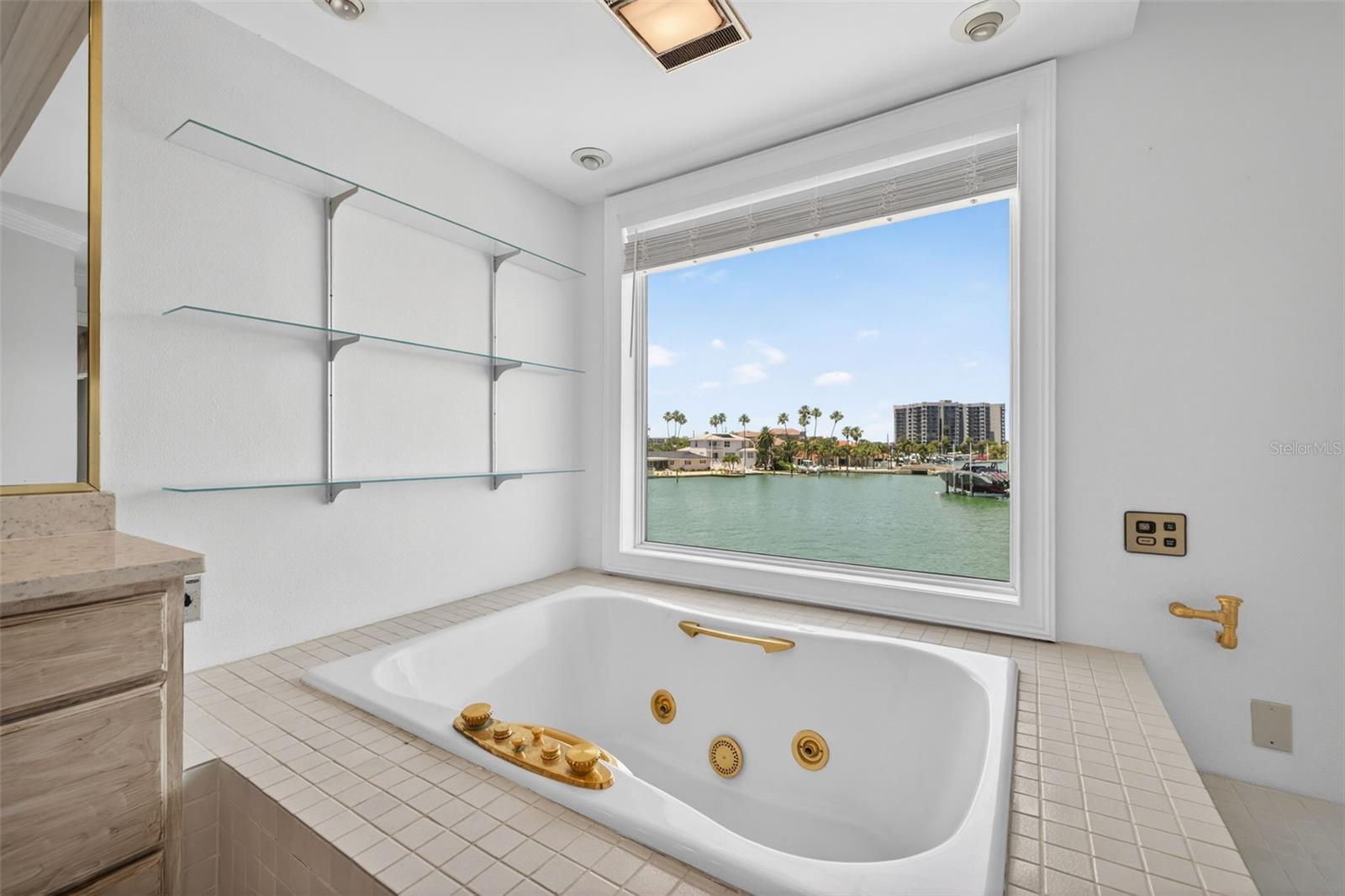 3111 WEDGEWOOD DR, BELLEAIR BEACH, FL, 33786