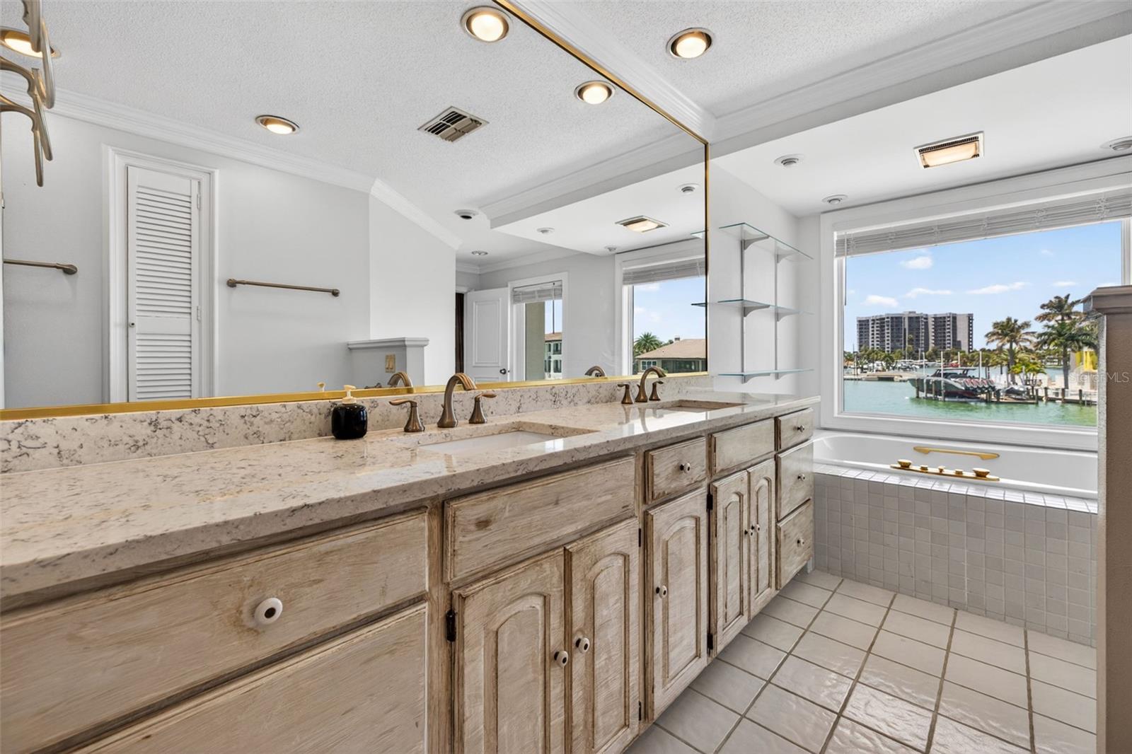 3111 WEDGEWOOD DR, BELLEAIR BEACH, FL, 33786