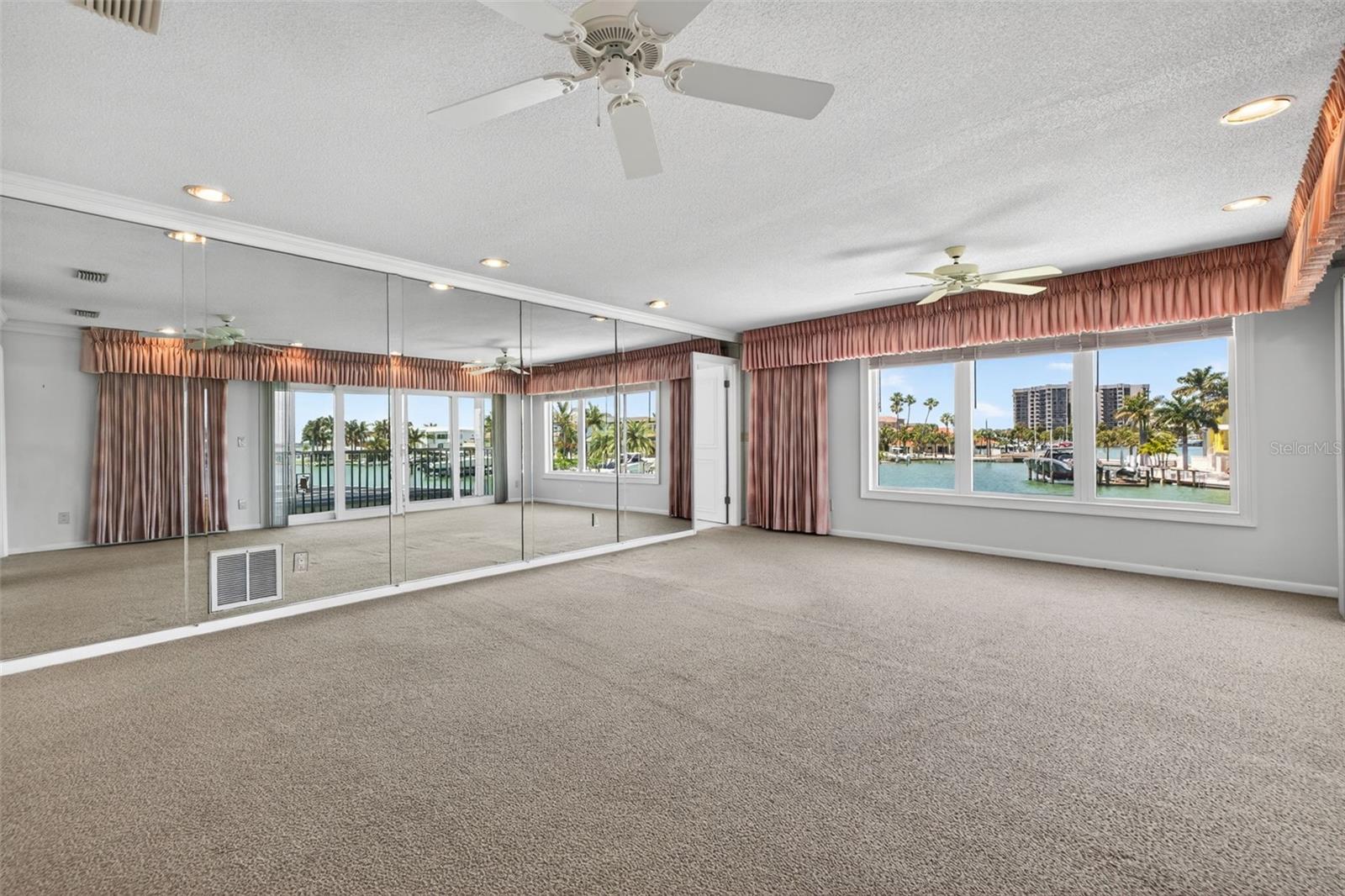 3111 WEDGEWOOD DR, BELLEAIR BEACH, FL, 33786