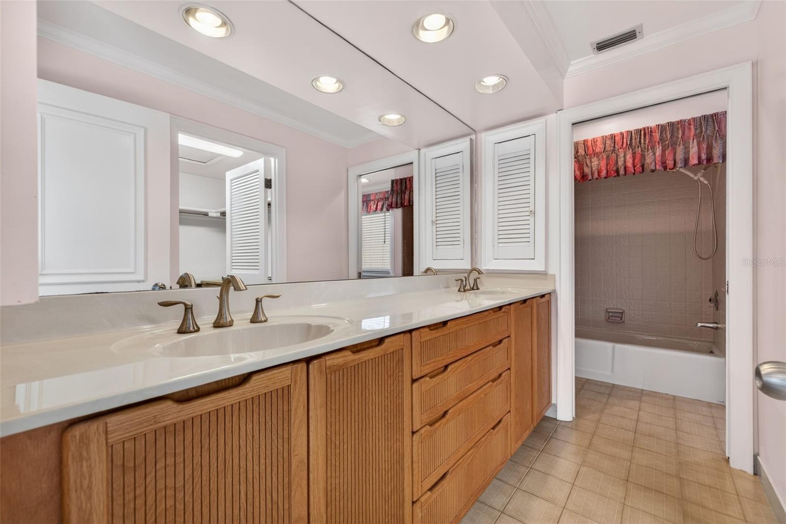 3111 WEDGEWOOD DR, BELLEAIR BEACH, FL, 33786