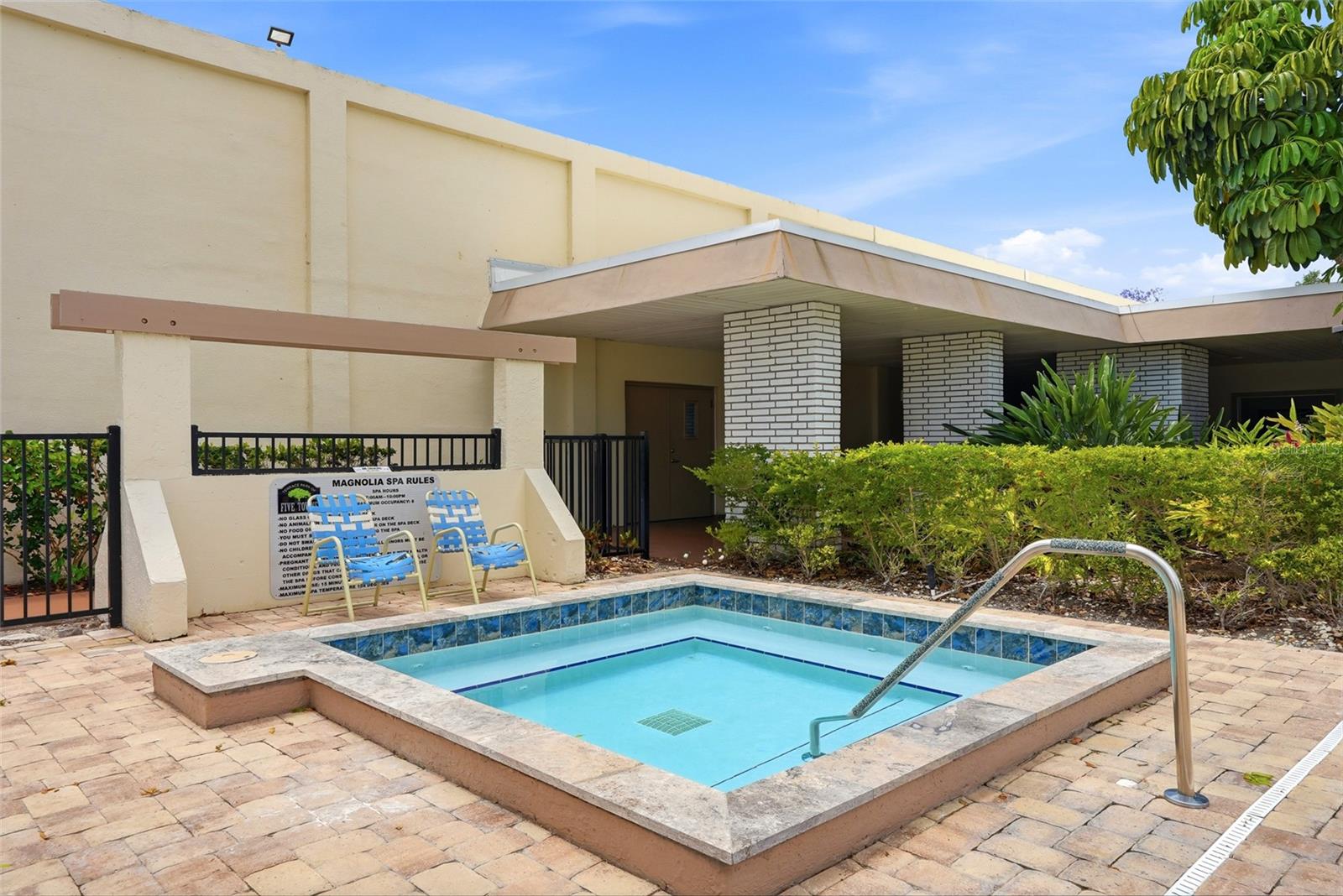 5967 TERRACE PARK DR N #201, ST PETERSBURG, FL, 33709