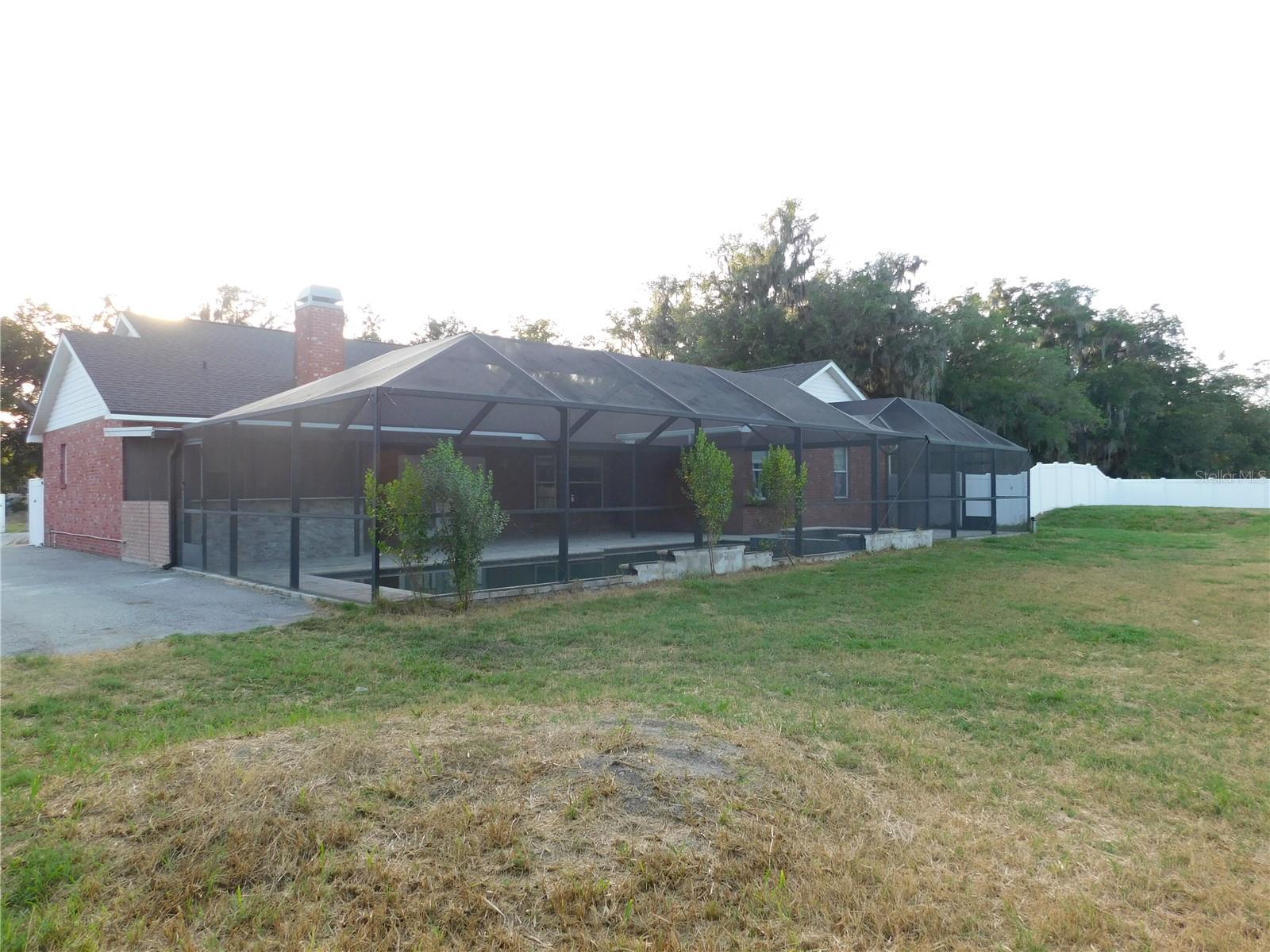 2525 N VALRICO RD, SEFFNER, FL, 33584