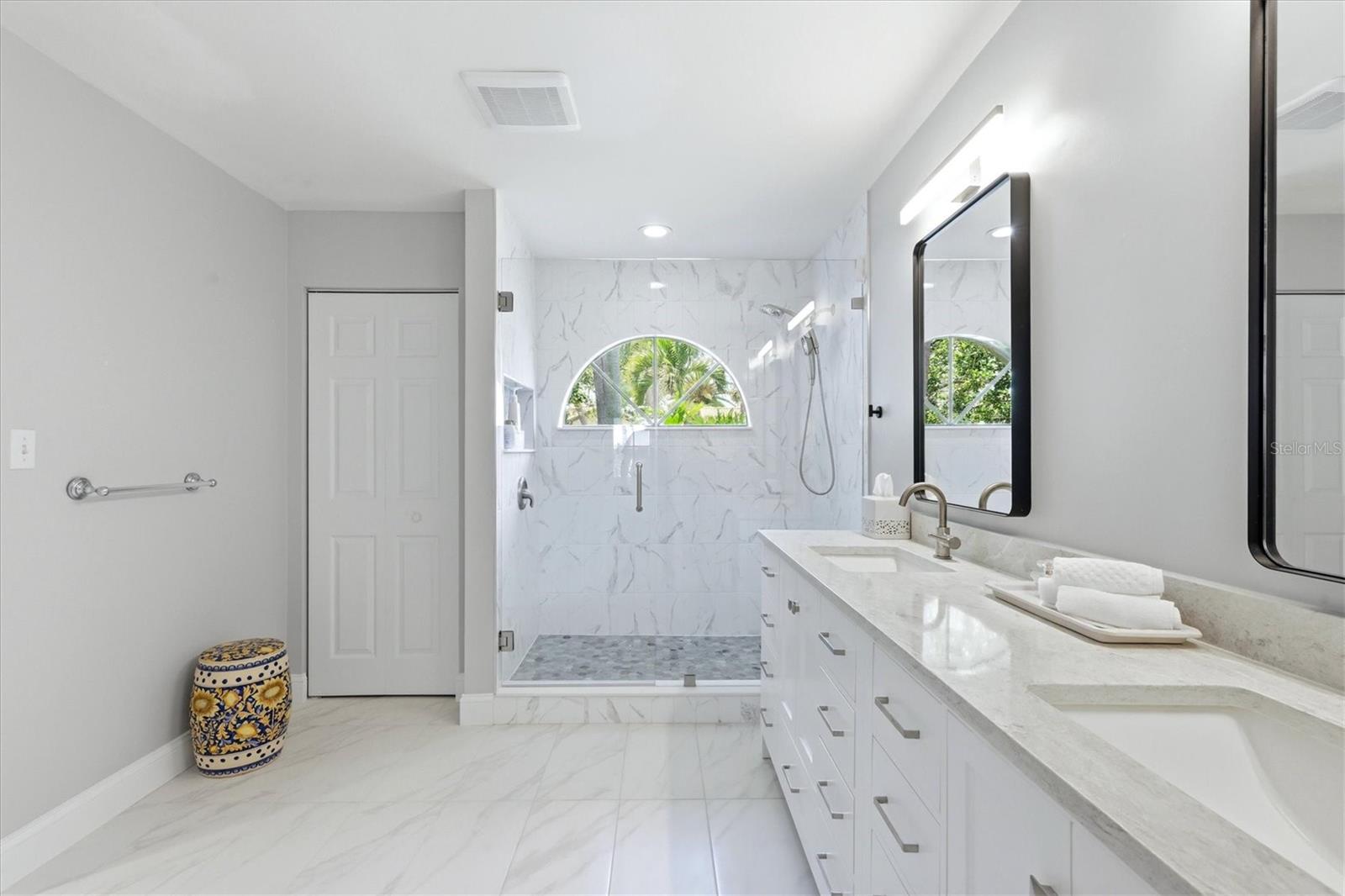 216 CARRIAGE HOUSE LN #216, NOKOMIS, FL, 34275