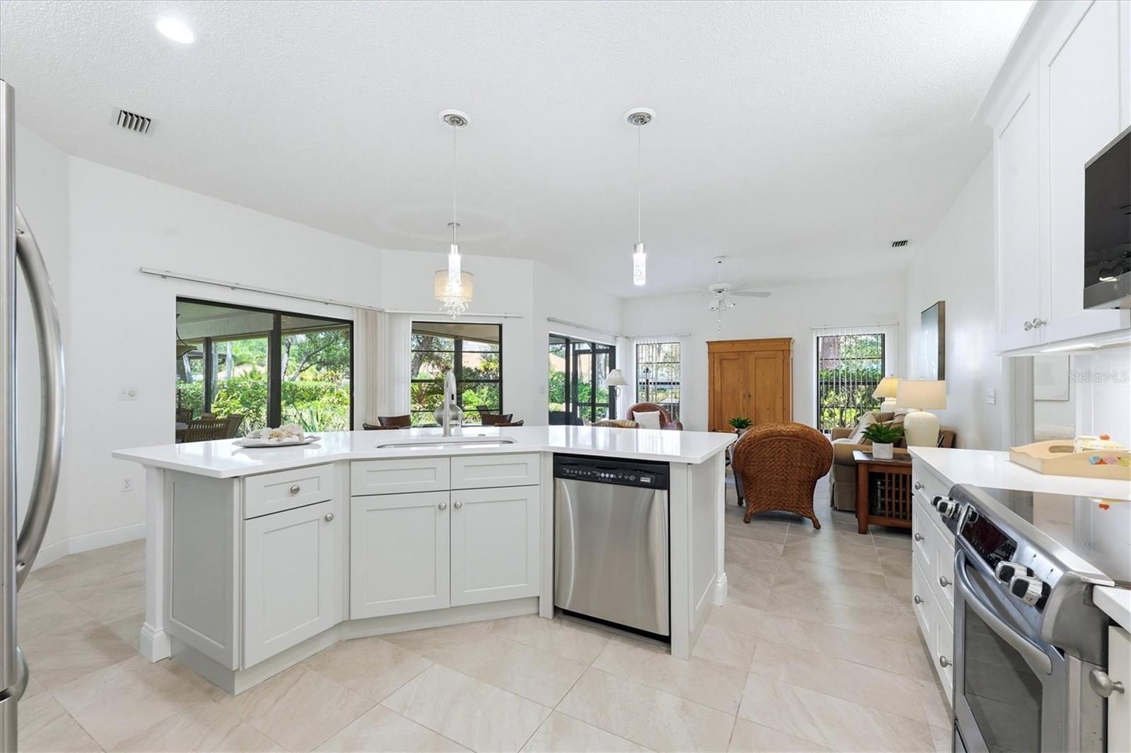 216 CARRIAGE HOUSE LN #216, NOKOMIS, FL, 34275