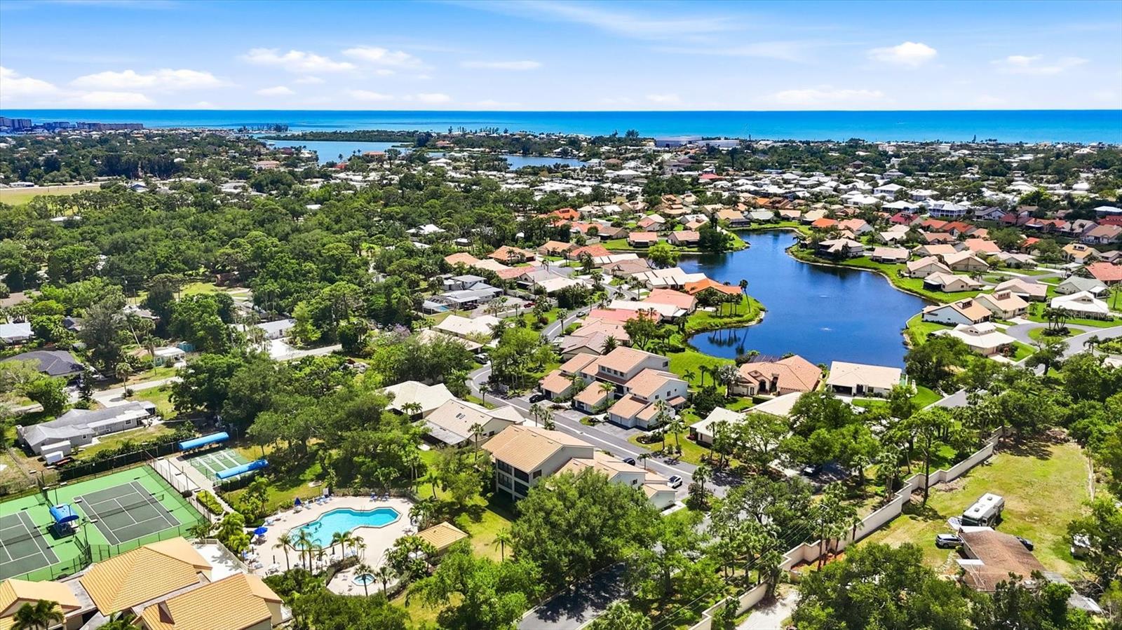 216 CARRIAGE HOUSE LN #216, NOKOMIS, FL, 34275