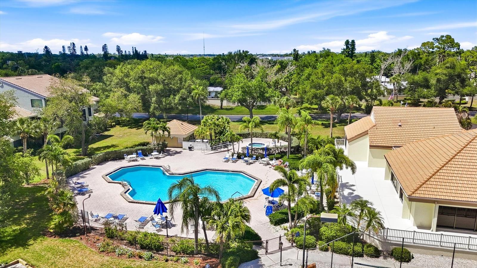 216 CARRIAGE HOUSE LN #216, NOKOMIS, FL, 34275