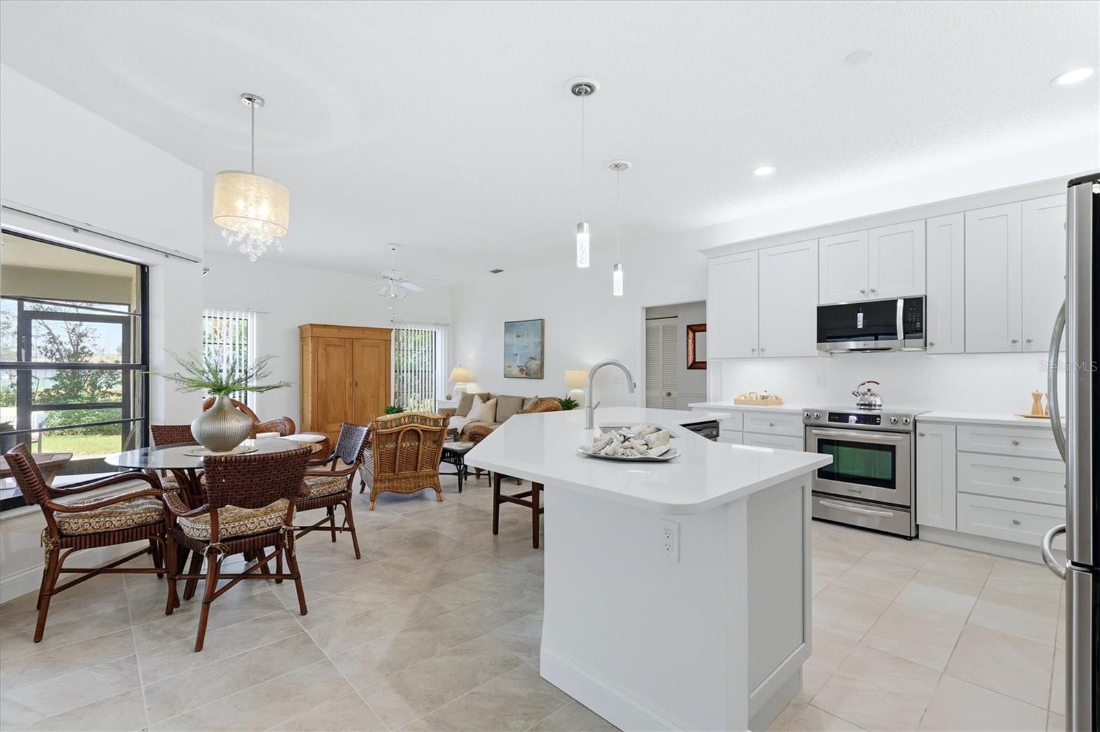 216 CARRIAGE HOUSE LN #216, NOKOMIS, FL, 34275