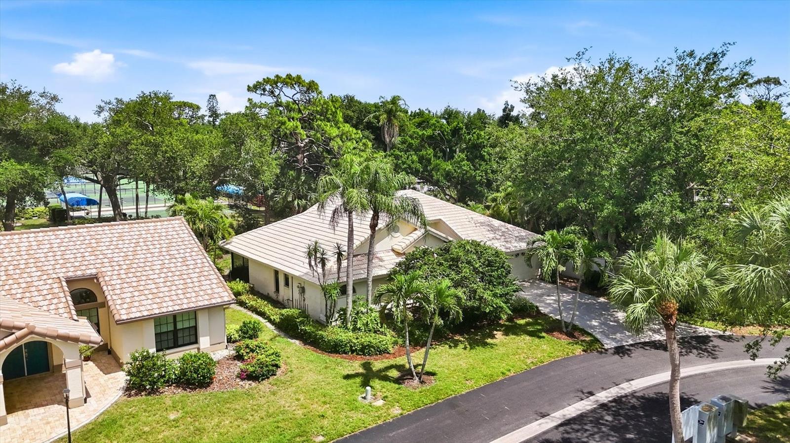 216 CARRIAGE HOUSE LN #216, NOKOMIS, FL, 34275
