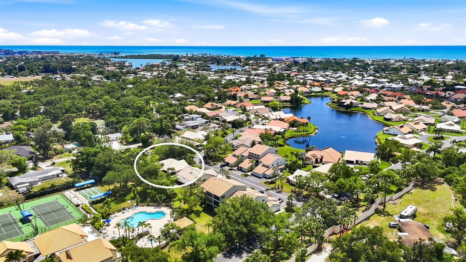 216 CARRIAGE HOUSE LN #216, NOKOMIS, FL, 34275