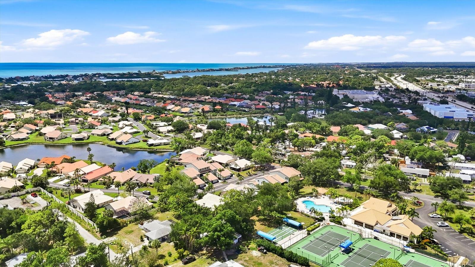 216 CARRIAGE HOUSE LN #216, NOKOMIS, FL, 34275