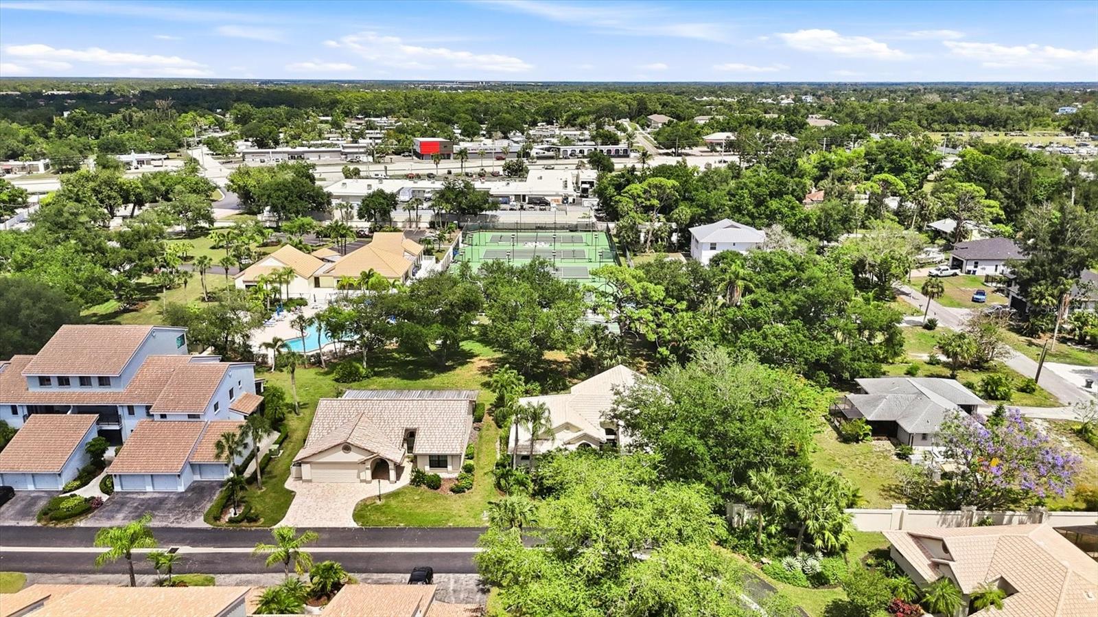 216 CARRIAGE HOUSE LN #216, NOKOMIS, FL, 34275