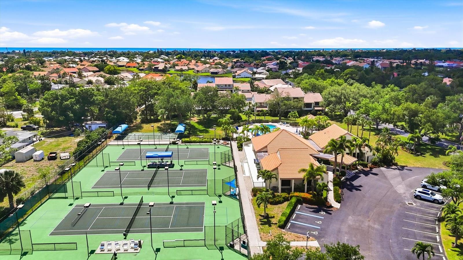 216 CARRIAGE HOUSE LN #216, NOKOMIS, FL, 34275