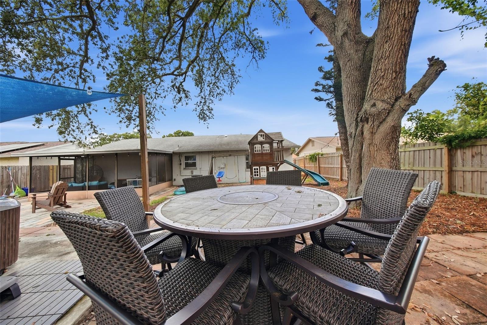7976 SHADOW RUN DR, LARGO, FL, 33773