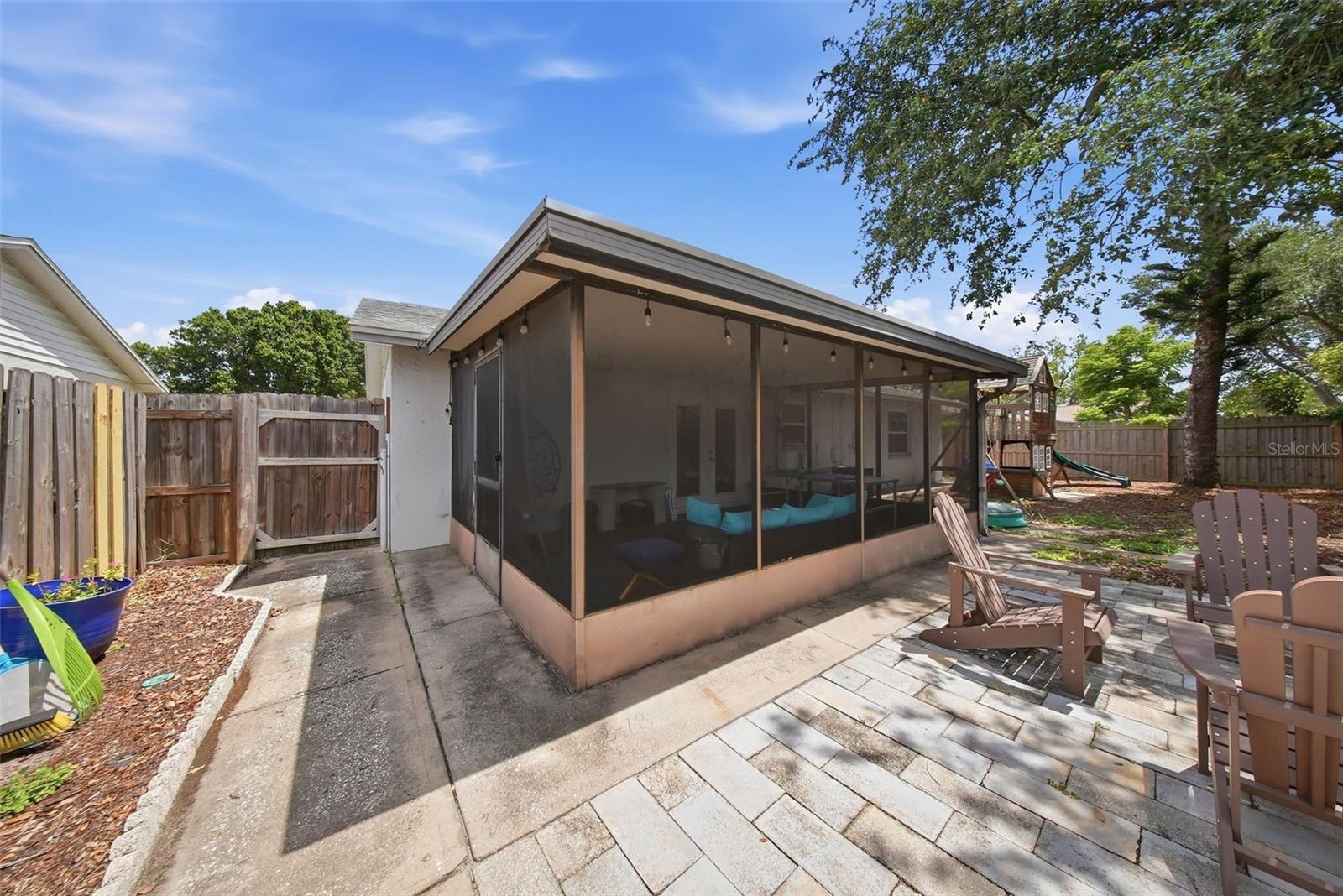7976 SHADOW RUN DR, LARGO, FL, 33773