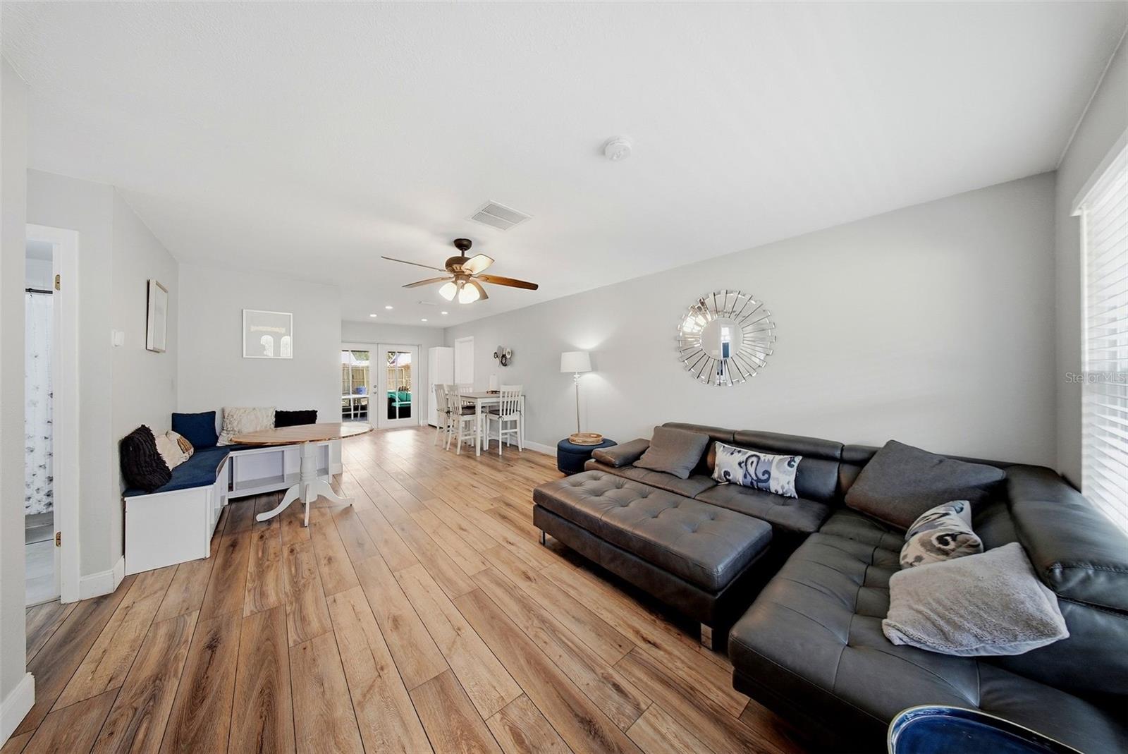 7976 SHADOW RUN DR, LARGO, FL, 33773