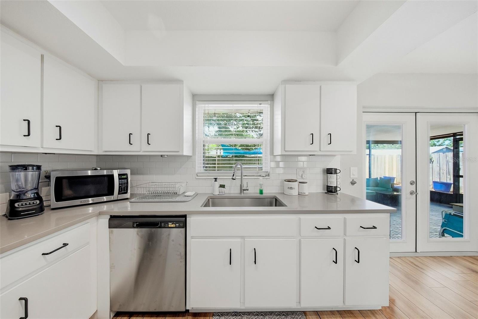 7976 SHADOW RUN DR, LARGO, FL, 33773