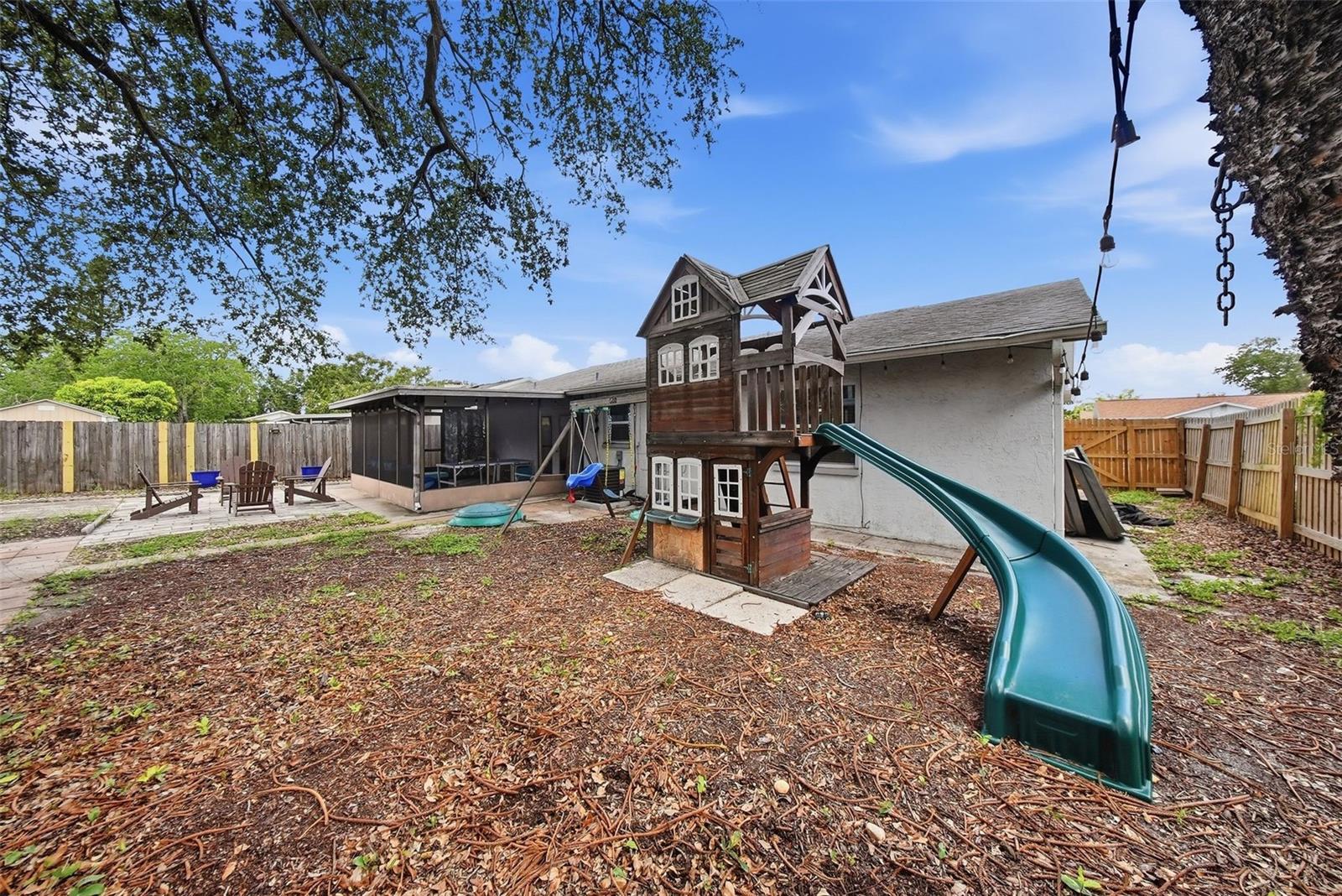 7976 SHADOW RUN DR, LARGO, FL, 33773