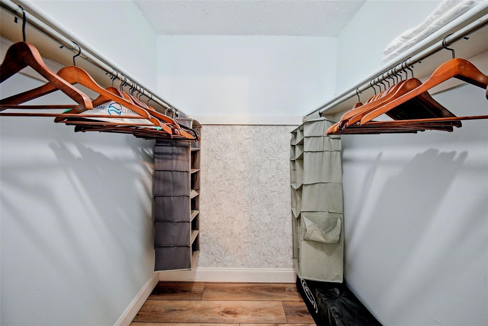 7976 SHADOW RUN DR, LARGO, FL, 33773