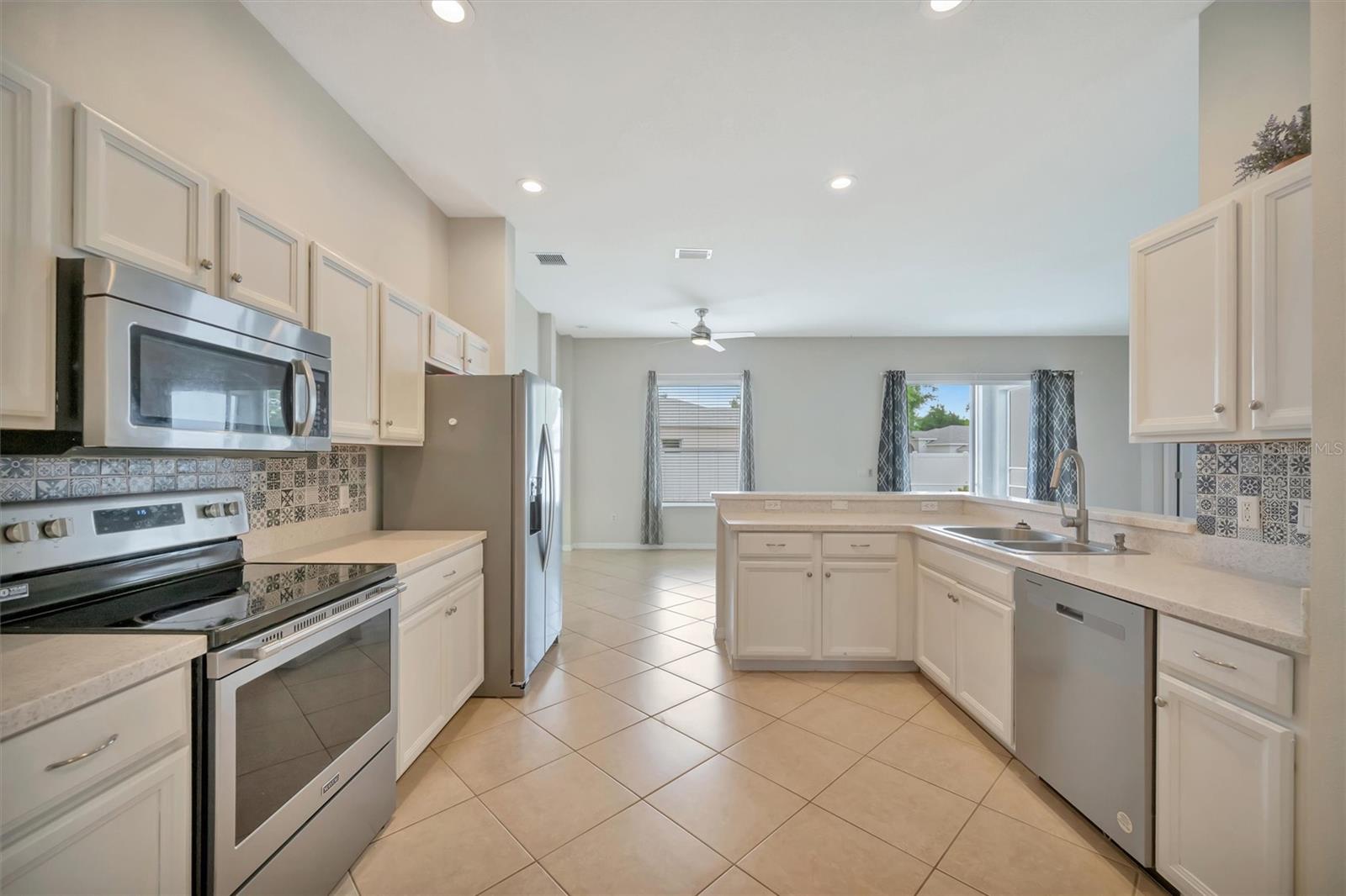 4802 BOOKELIA CIR, BRADENTON, FL, 34203