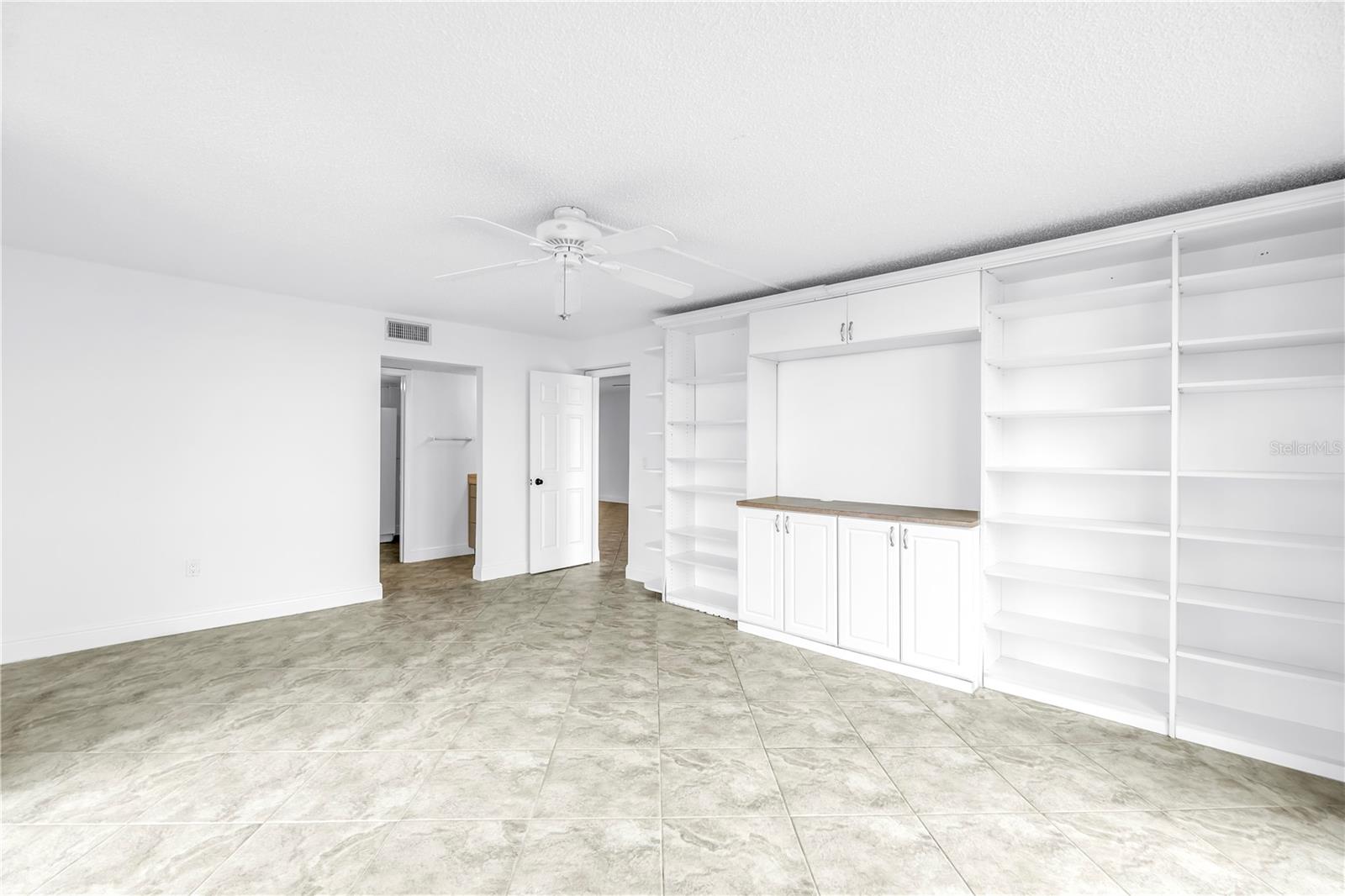 7700 SUN ISLAND DR S #401, SOUTH PASADENA, FL, 33707
