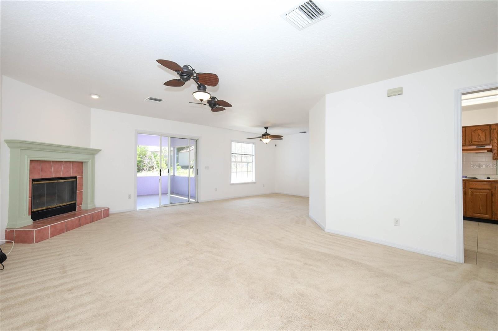 1392 MONTEREY DR, DELTONA, FL, 32738