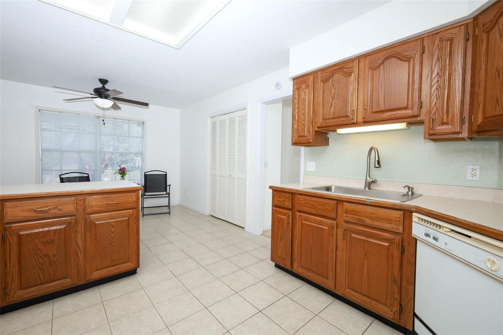 1392 MONTEREY DR, DELTONA, FL, 32738