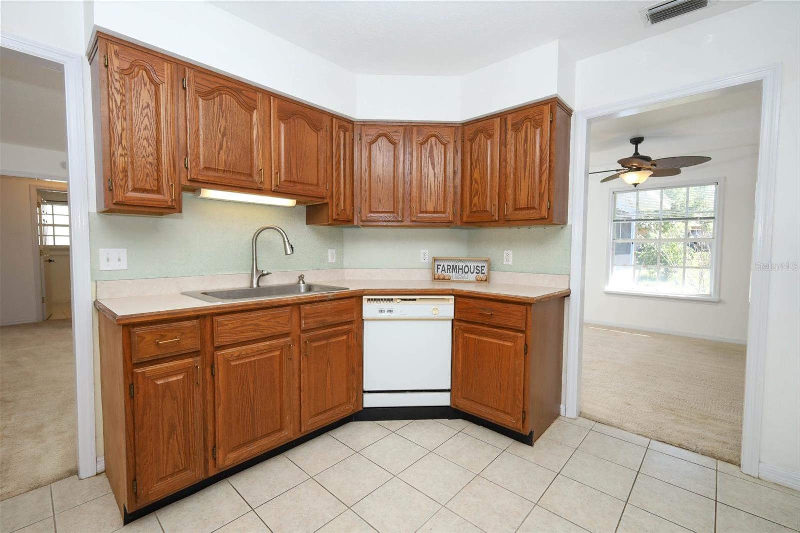 1392 MONTEREY DR, DELTONA, FL, 32738