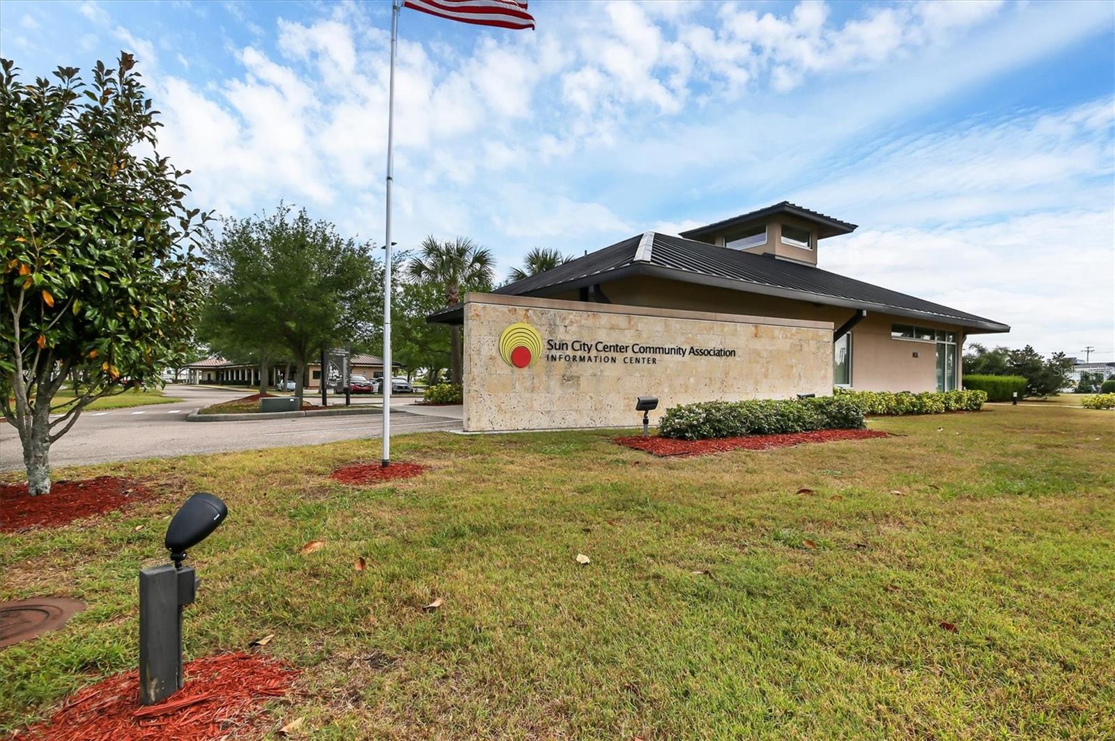 1834 E DEL WEBB BLVD, SUN CITY CENTER, FL, 33573